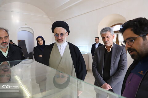 بازدید امام جمعه بیرجند از موزه های  مجموعه جهانی باغ و عمارت اکبریه