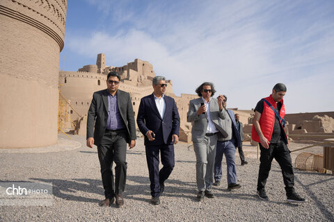 قدم در کوچه‌های تاریخ، بازدید مدیرکل میراث‌فرهنگی کرمان از ارگ تاریخی بم