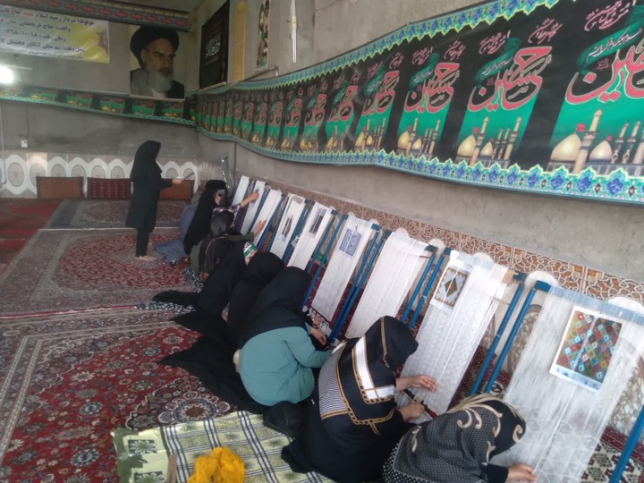 آزمون صنعتگران صنایع‌دستی با هدف توانمندسازی مددجویان بهزیستی در کرمانشاه برگزار شد