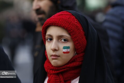 نور افشانی در ائل گلی تبریز به مناسبت سالروز بعثت پیامبر اکرم(ص)