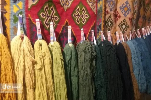 رنگرزی یکی از اصیل‌ترین هنرصنعت‌ها در چهارمحال و بختیاری است