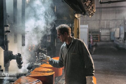 تولید ملی در صنایع شیشه و گاز