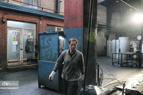 تولید ملی در صنایع شیشه و گاز