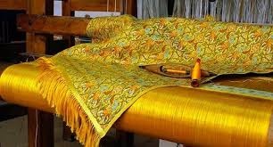 زری‌بافی می‌تواند بازهم به شکوه برگردد/ هنرجامانده از فهرست میراث جهانی در خطر را دریابیم