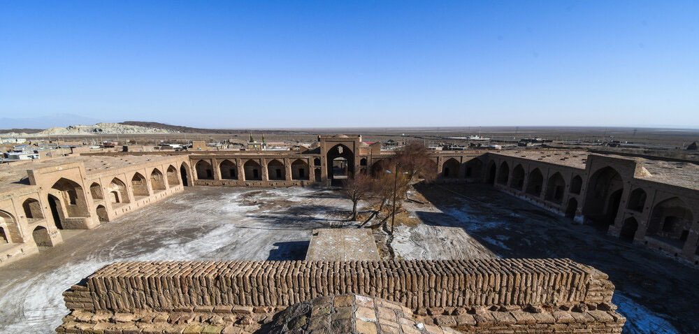 میامی، سرزمین کاروانسراهای ایران