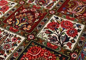 فرش چهارمحال و بختیاری قابلیت عرضه به گردشگران خارجی را دارد