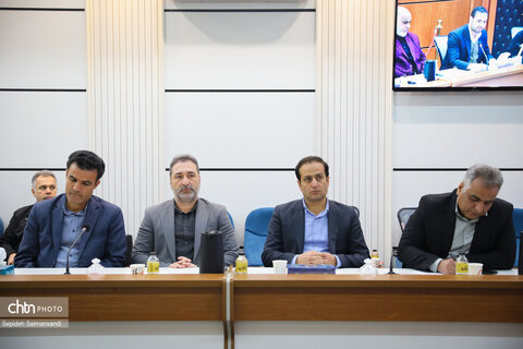 نشست دکتر روزبه کردونی مشاور وزیر و مدیرکل حوزه وزارتی  
با معاونین، مدیران ستادی و شهرستانی اداره کل میراث فرهنگی،
 گردشگری و صنایع دستی خوزستان