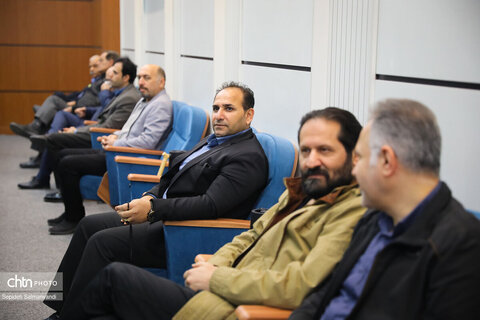 نشست دکتر روزبه کردونی مشاور وزیر و مدیرکل حوزه وزارتی  
با معاونین، مدیران ستادی و شهرستانی اداره کل میراث فرهنگی،
 گردشگری و صنایع دستی خوزستان