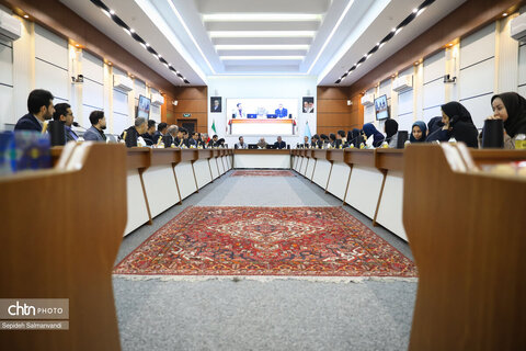 نشست دکتر روزبه کردونی مشاور وزیر و مدیرکل حوزه وزارتی  
با معاونین، مدیران ستادی و شهرستانی اداره کل میراث فرهنگی،
 گردشگری و صنایع دستی خوزستان