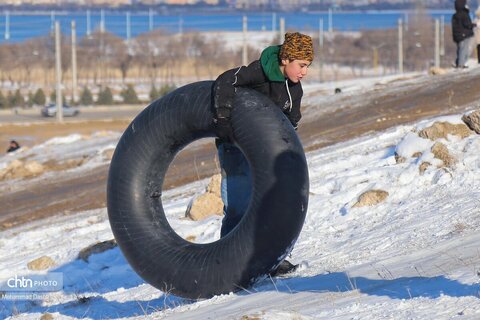 تیوپ سواری و تفریحات زمستانی در اردبیل