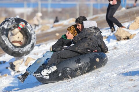 تیوپ سواری و تفریحات زمستانی در اردبیل