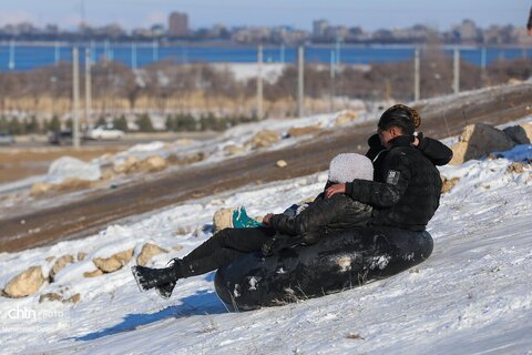 تیوپ سواری و تفریحات زمستانی در اردبیل
