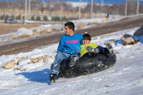 تیوپ سواری و تفریحات زمستانی در اردبیل