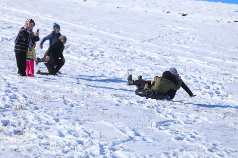 تیوپ سواری و تفریحات زمستانی در اردبیل