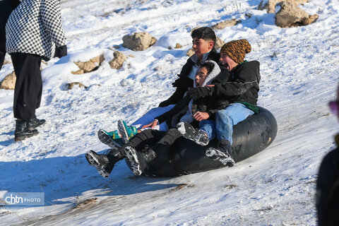 تیوپ سواری و تفریحات زمستانی در اردبیل