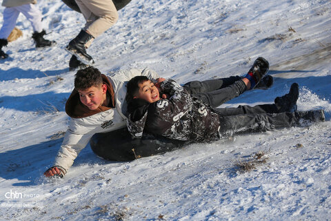 تیوپ سواری و تفریحات زمستانی در اردبیل