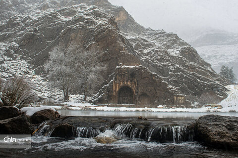 تاقبستان برفی