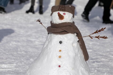 جشنواره «یک روز داغ برفی» در اردبیل