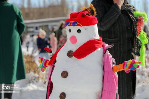 جشنواره «یک روز داغ برفی» در اردبیل