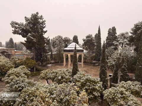 حالم هوای زمستان در حافظیه