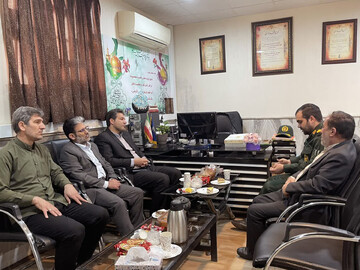 دیدار مدیرکل میراث‌فرهنگی قم با فرمانده حوزه بسیج کارمندان