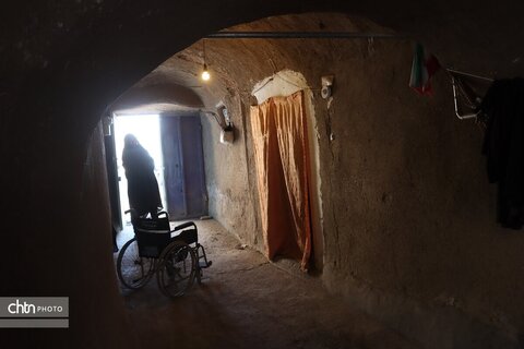 روستای کاهک در 85کیلومتری شهر سبزوار  ورودی استان خراسان رضوی وزادگاه دکتر علی شریعتی می باشد