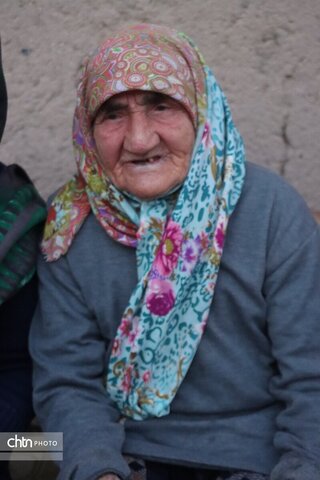 روستای کاهک در 85کیلومتری شهر سبزوار  ورودی استان خراسان رضوی وزادگاه دکتر علی شریعتی می باشد