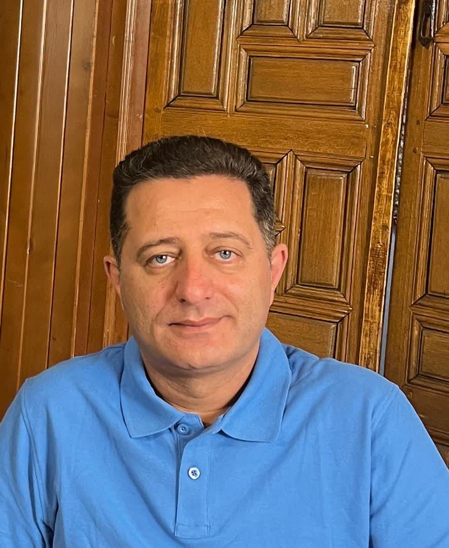 ارتقای مهارت‌های مدیریتی در هتل با رویکرد بهره‌وری و رضایت مشتری