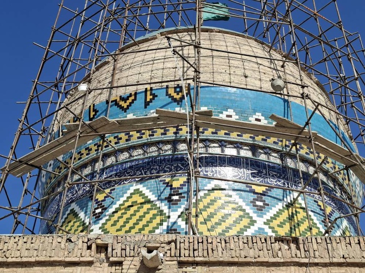 مرمت کاشیکاری گنبد بنای تاریخی و مذهبی امامزاده شاهزاده محمد (ع) ورامین آغاز شد