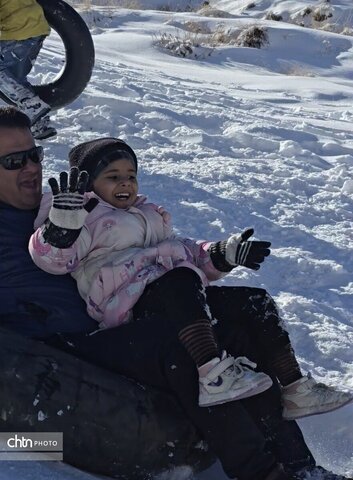 پیست اسکی بام سخوید، میزبان هزاران گردشگر در آدینه‌ای برفی