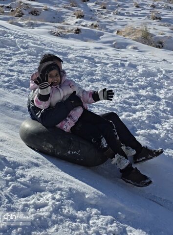 پیست اسکی بام سخوید، میزبان هزاران گردشگر در آدینه‌ای برفی