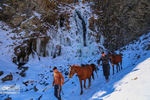 آبشار یخ زده «سردابه» اردبیل