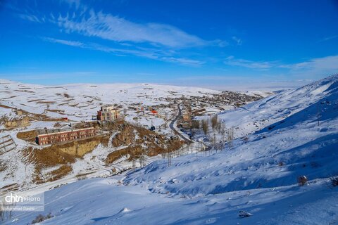 آبشار یخ زده «سردابه» اردبیل