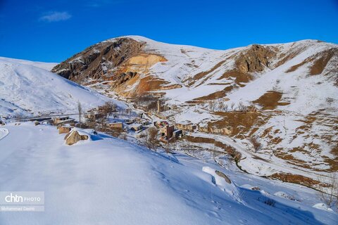 آبشار یخ زده «سردابه» اردبیل