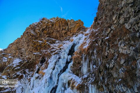 آبشار یخ زده «سردابه» اردبیل