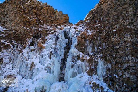 آبشار یخ زده «سردابه» اردبیل