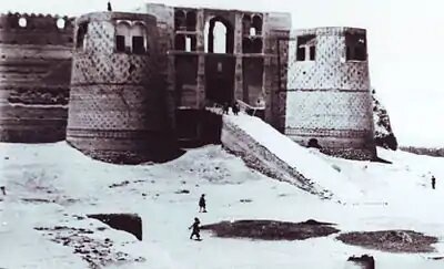 کاوش باستان‌شناسی قلعه تاریخی نهاوند آغاز شد