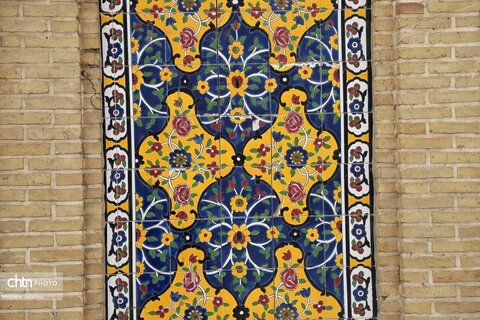 کاشیکاری مسجد و مدرسه تاریخی جامع زنجان