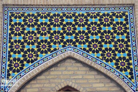 کاشیکاری مسجد و مدرسه تاریخی جامع زنجان