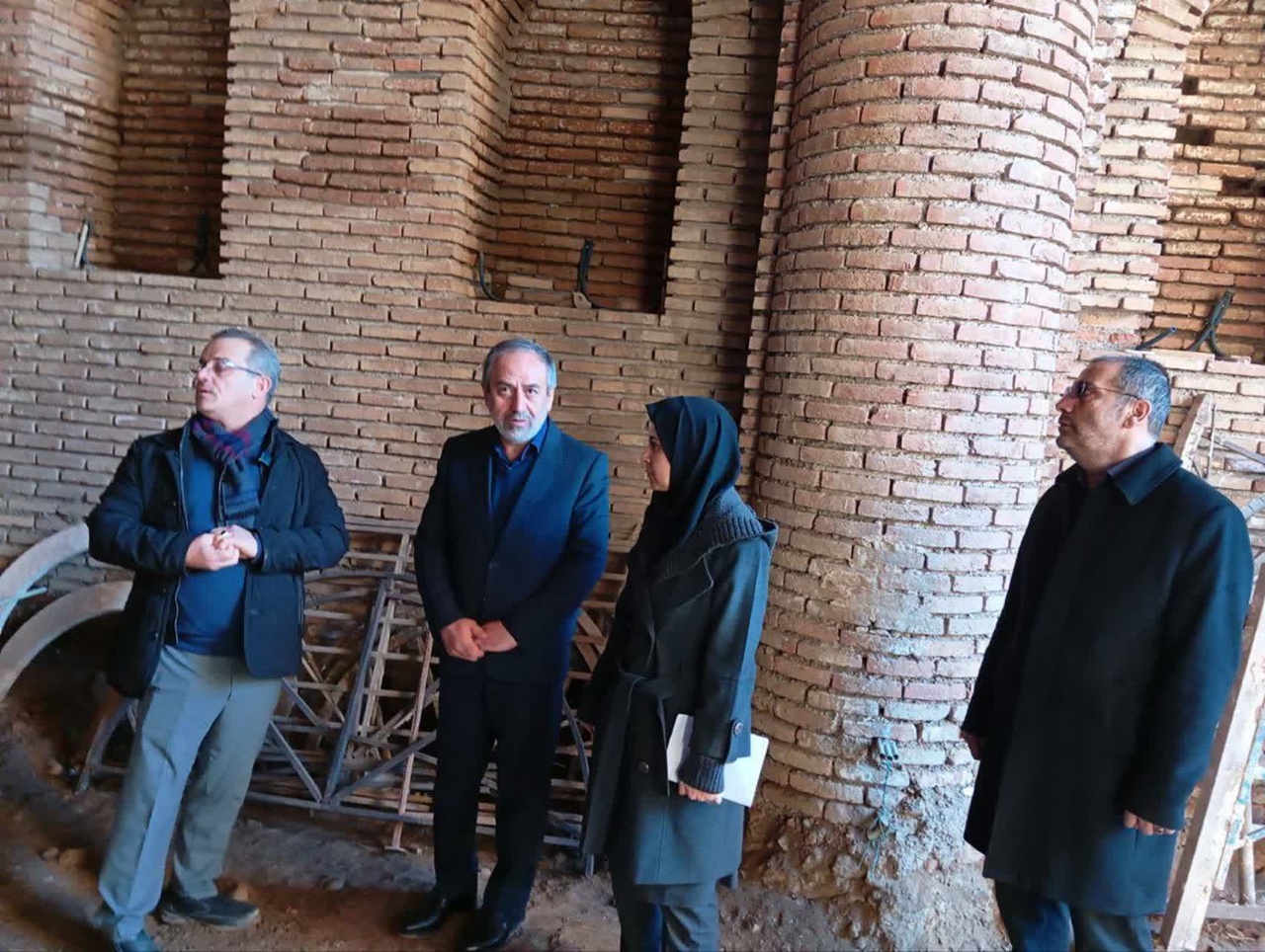 بازدید معاون اقتصادی استاندار قزوین از طرح تغییر کاربری و پروژه مرمت کاروانسرای خورشید سعدالسلطنه