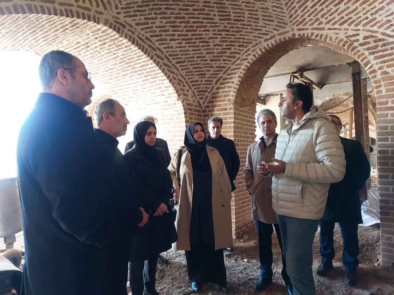 معاون اقتصادی استاندار قزوین از پروژه مرمت گراند هتل بازدید کرد