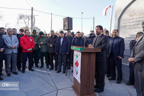 دیدار از گلزار شهدای همدان همزمان با آغاز دهه مبارک فجر