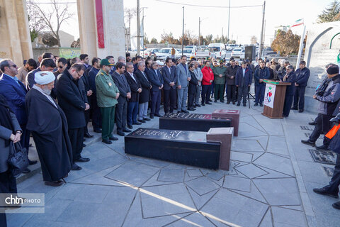 دیدار از گلزار شهدای همدان همزمان با آغاز دهه مبارک فجر
