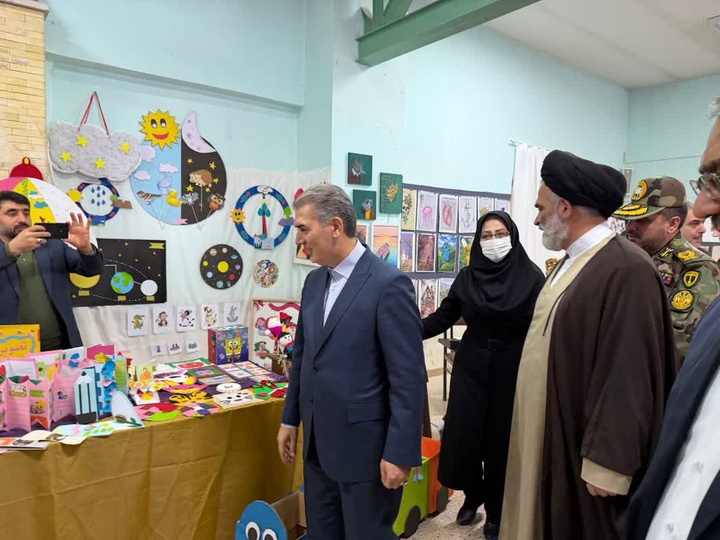 افتتاح نمایشگاه تولیدات صنایع‌دستی دانش‌آموزان در سلماس