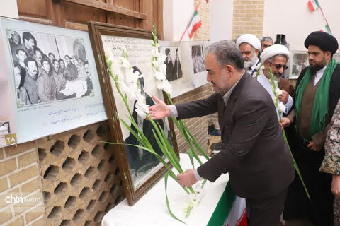 تجدید بیعت استاندار و مسئولان قم با آرمان‌های امام خمینی(ره)