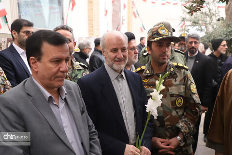 تجدید بیعت استاندار و مسئولان قم با آرمان‌های امام خمینی(ره)