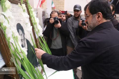 تجدید بیعت استاندار و مسئولان قم با آرمان‌های امام خمینی(ره)