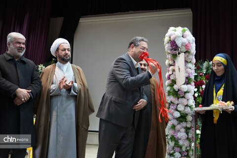 آئین نمادین نواختن زنگ انقلاب و سالروز ورود امام راحل به میهن اسلامی در ارومیه