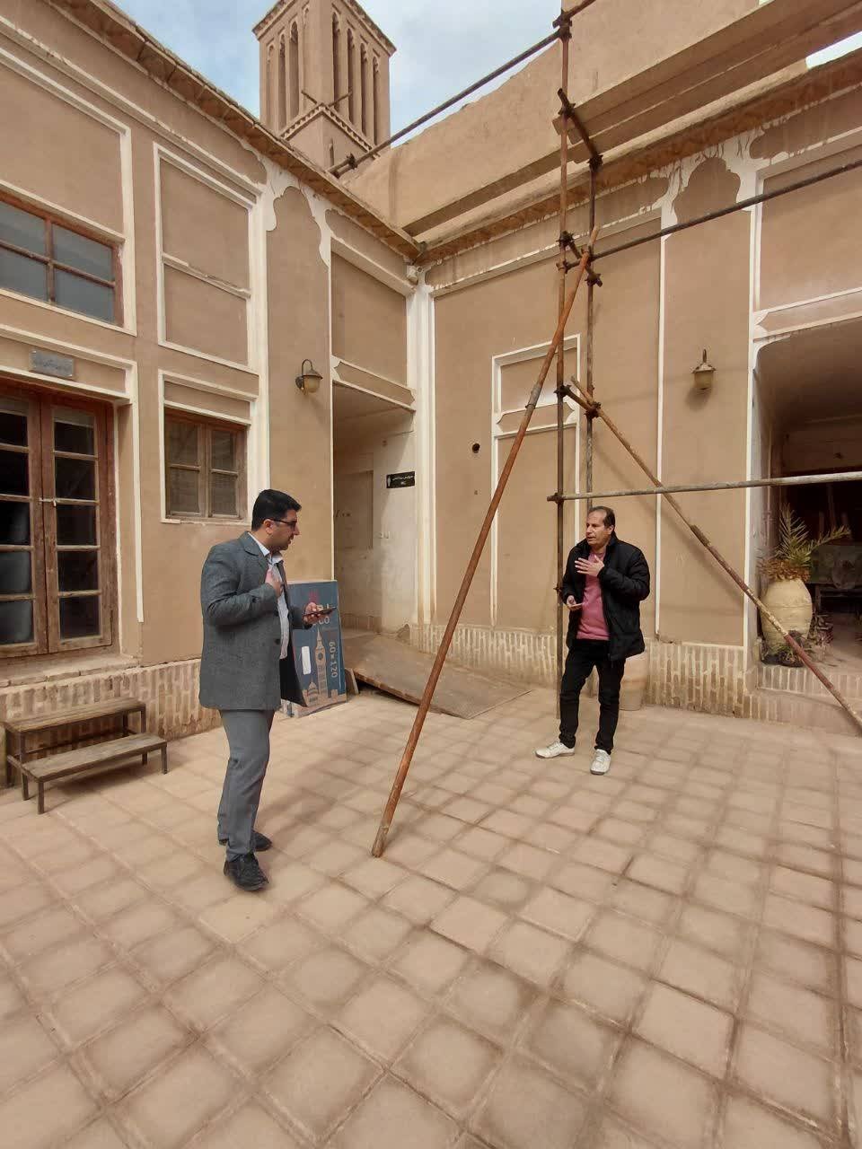 بررسی روند پیشرفت پروژه‌های خانه لاری‌ها و زندان اسکندر در بافت تاریخی یزد