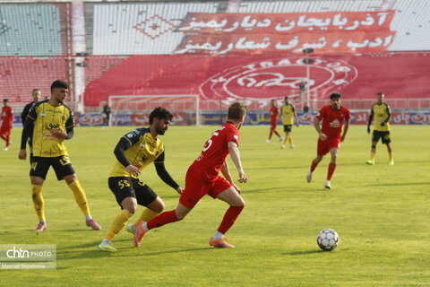 لیگ برتر فوتبال؛ تراکتور و سپاهان